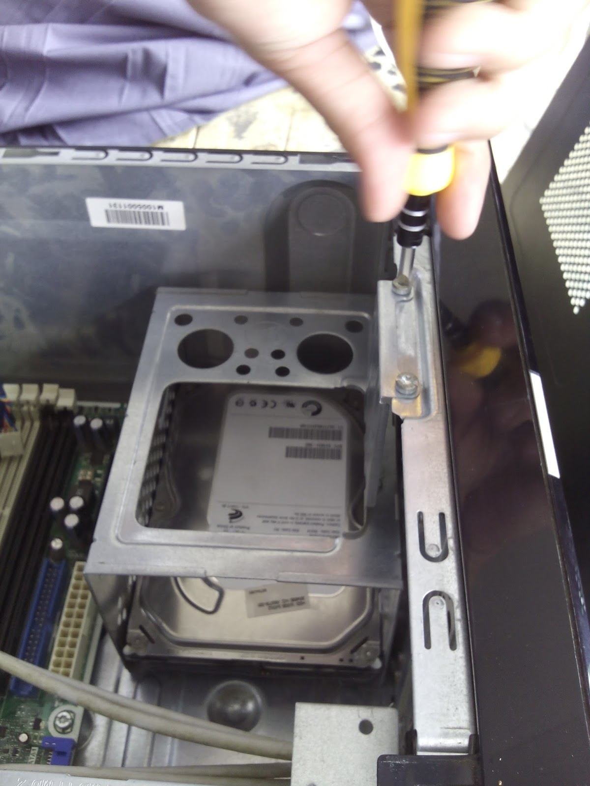 Contoh Laporan Merakit Komputer