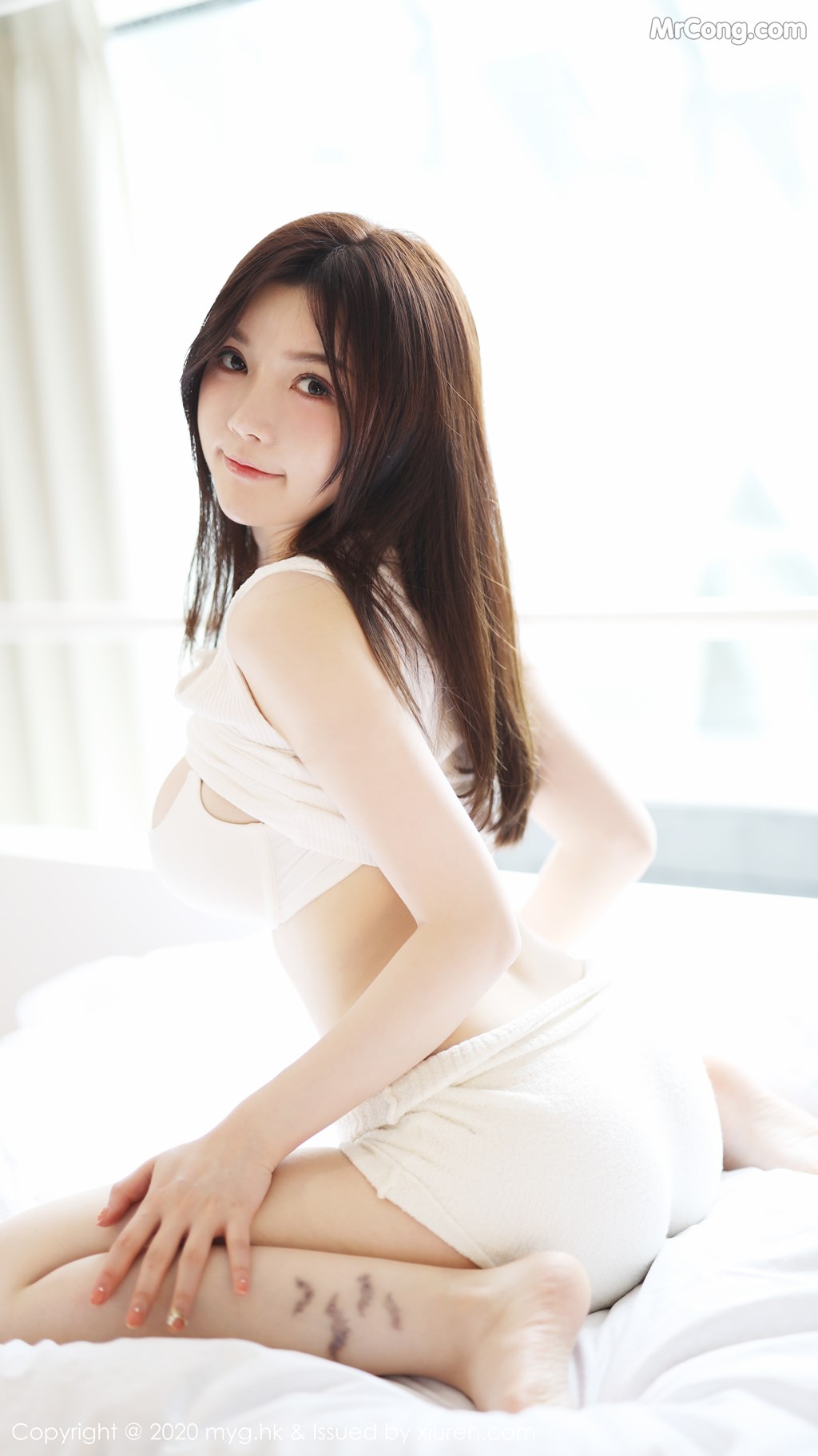 MyGirl Vol.422: 糯 美 子 Mini (49 photos)