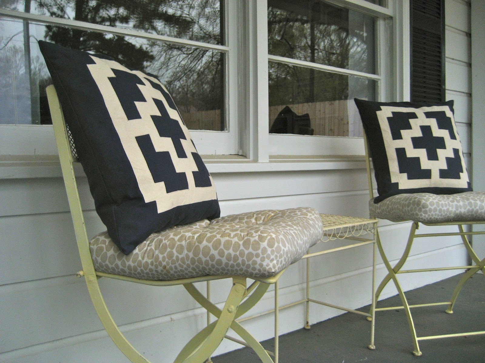 GraceAdkinsDesigns Set of 2 Small Navy Blue Cotton Throw Pillows with