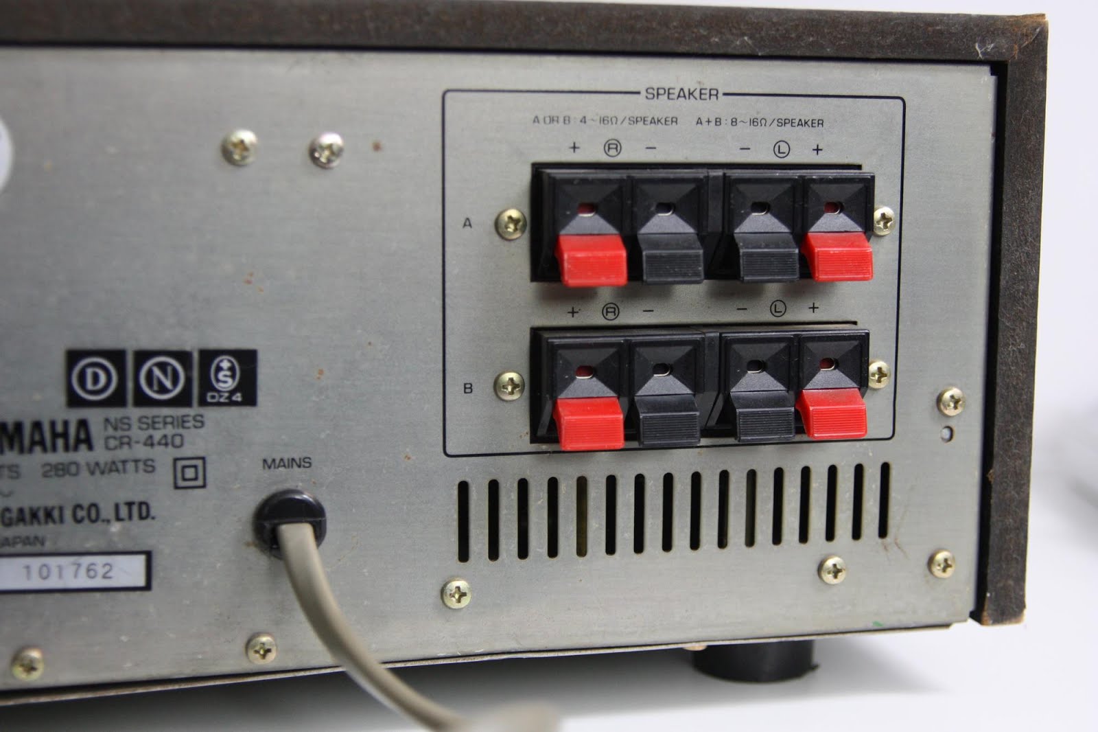 Yamaha CR-440 - Analog Stereo Receiver | AudioBaza