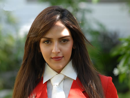 Isha Deval Sex Video - ActressHDWallpapers: Esha Deol Unseen Close Up Wallpaper In Red Dress