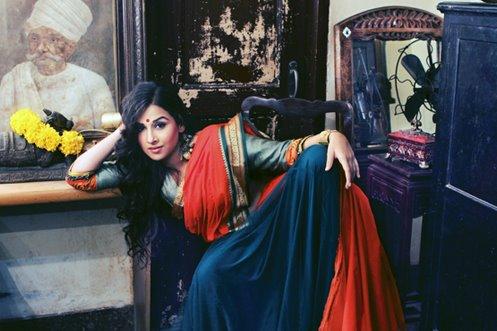 Vidya balan Hi Blitz Magazine Scan1 - Vidya balan Hi Blitz Jan 2012 Scans