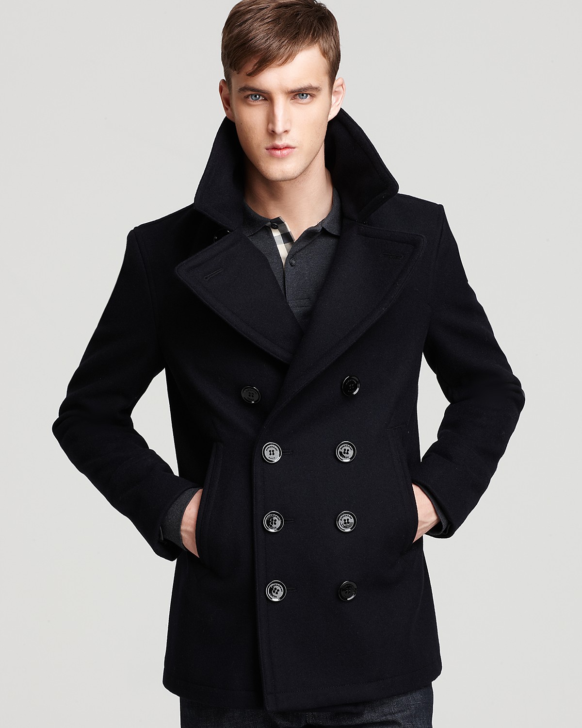 Зеленое мужское пальто. Пальто Барбери черное мужское. Burberry Peacoat man. Burberry Brit Peacoat. Burberry Brit пальто мужское.