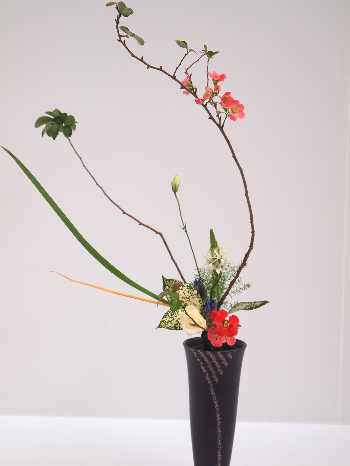 Vintasia: Japan Flower Arrangement - Ikebana