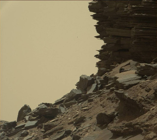 UFO found in mars rover image mars rover find ufo