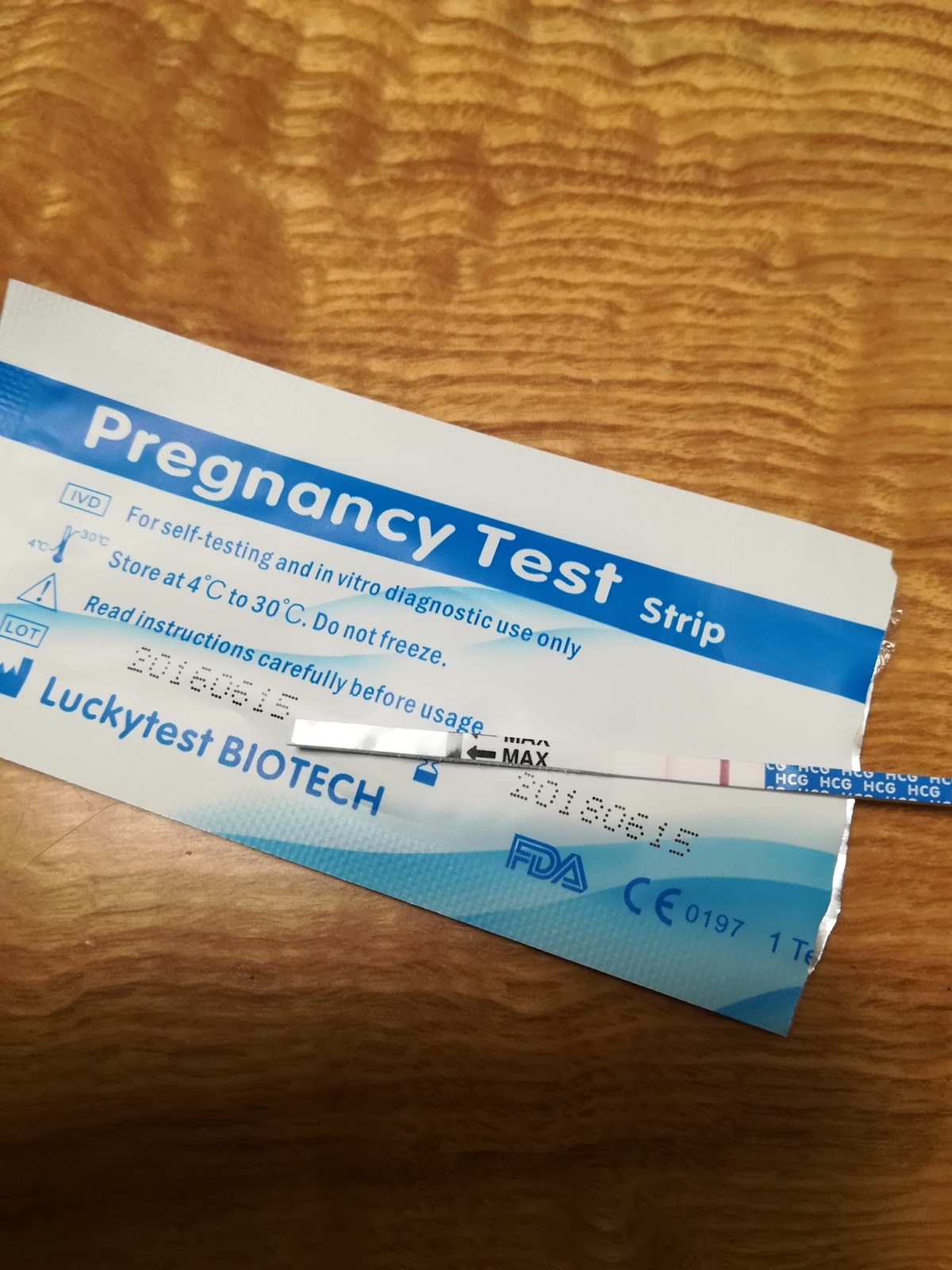 陽性 ラッキーテスト 妊娠検査薬 ラッキーテスト（妊娠検査薬）の感度や精度！使い方や口コミも！