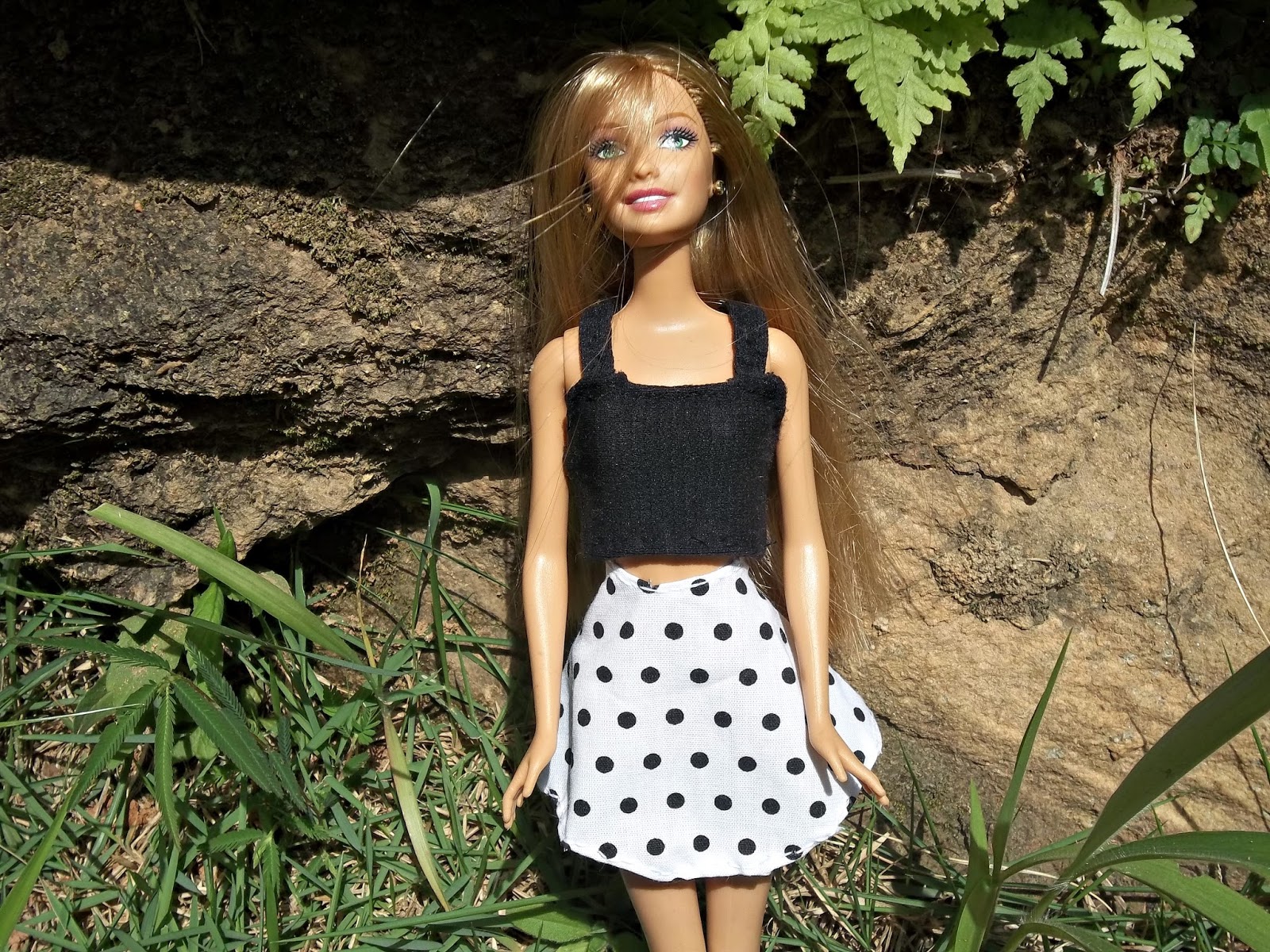 Como fazer saia rodada sem cola e sem costura para Barbie