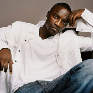 Akon - Chasing You