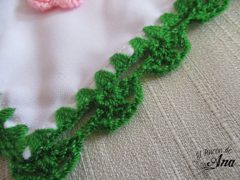 Orilla tejida para servilleta con ganchillo