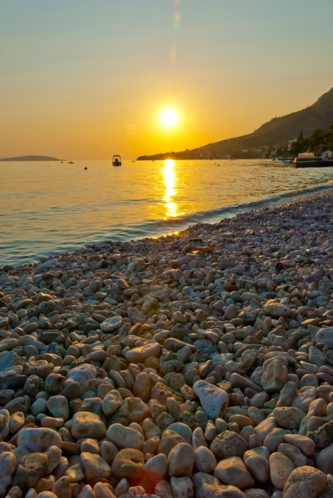 wakacje z dzieckiem, zabawy na plaży, gry i zabawy dla dzieci, wakacje nad morzem, podróże z dzieckiem, globtroterek wakacje z dzieckiem, zabawy na plaży, gry i zabawy dla dzieci, wakacje nad morzem, podróże z dzieckiem, globtroterek