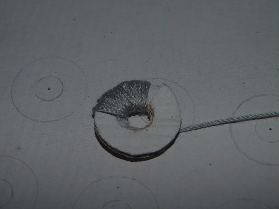 isabelvintage-vintage-almohadon-pompones-estarcido