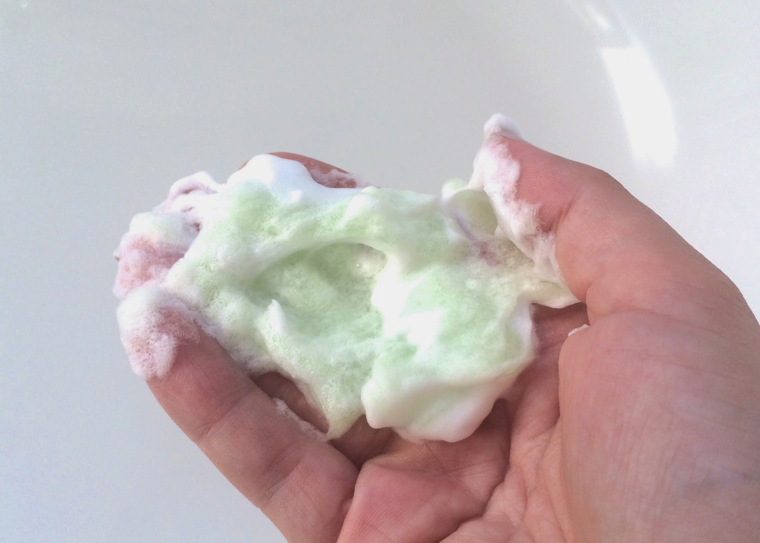 Imperial Leather foamburst luxurious body washes flutter and sparkle