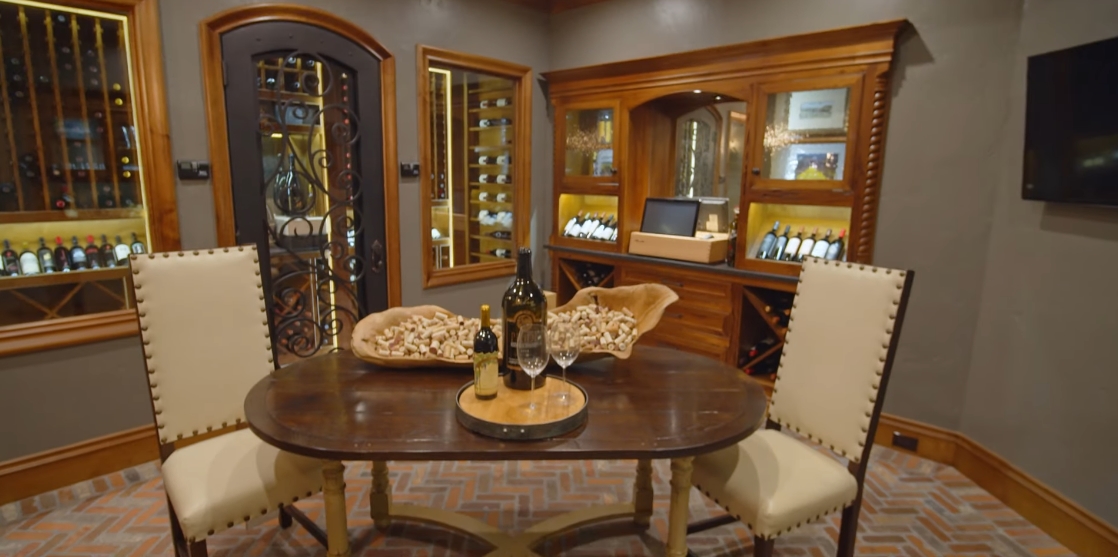 Tour 6817 Amaretto Ct, Plano, TX vs. 35 Interior Design Photos