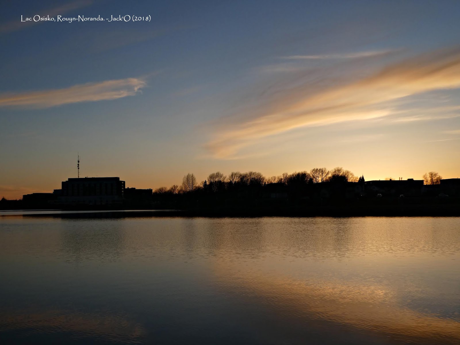 L'OEIL AU VERT Lac Osisko, RouynNoranda. mai 2018.