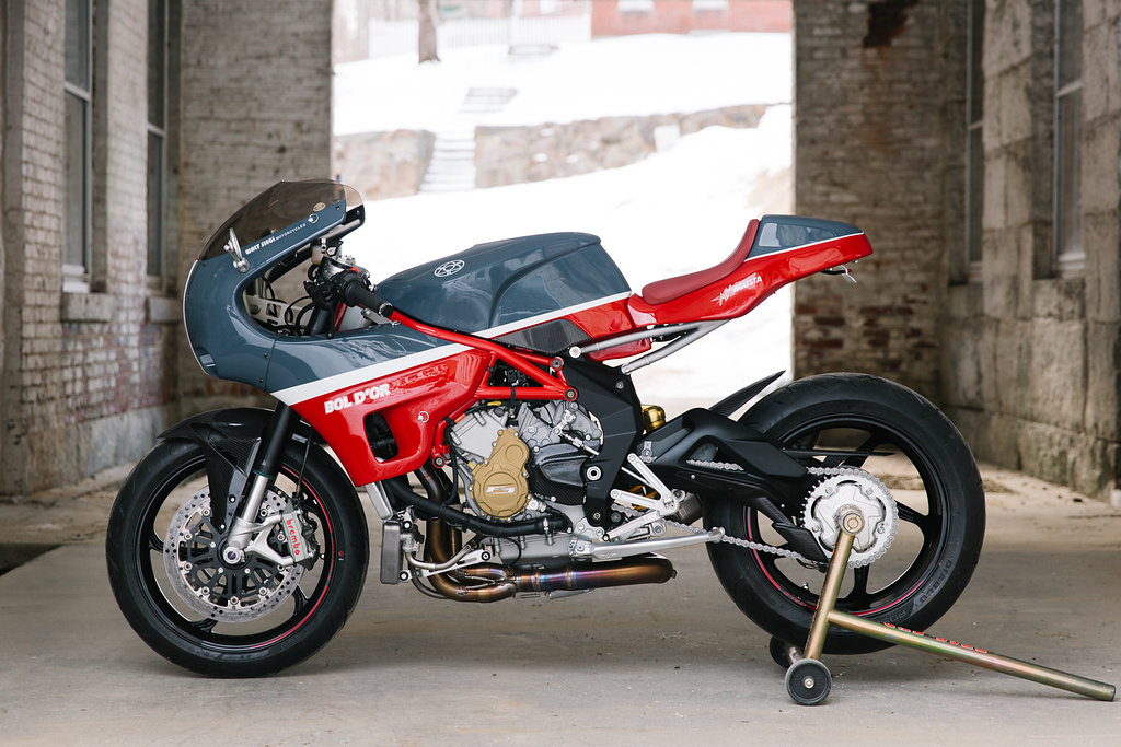MV Agusta кафе рейсер