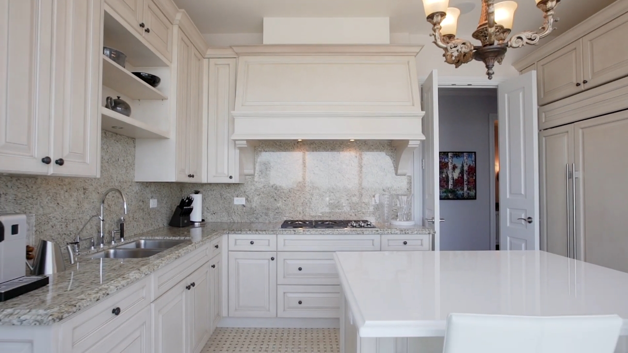 13 Photos vs. Ritz-Carlton Toronto | 183 Wellington St. W., Suite 3701 | $2,279,000 | Luxury Toronto Condos - Luxury Condo & Interior Design Video Tour 13 Photos vs. Ritz-Carlton Toronto | 183 Wellington St. W., Suite 3701 | $2,279,000 | Luxury Toronto Condos - Luxury Condo & Interior Design Video Tour