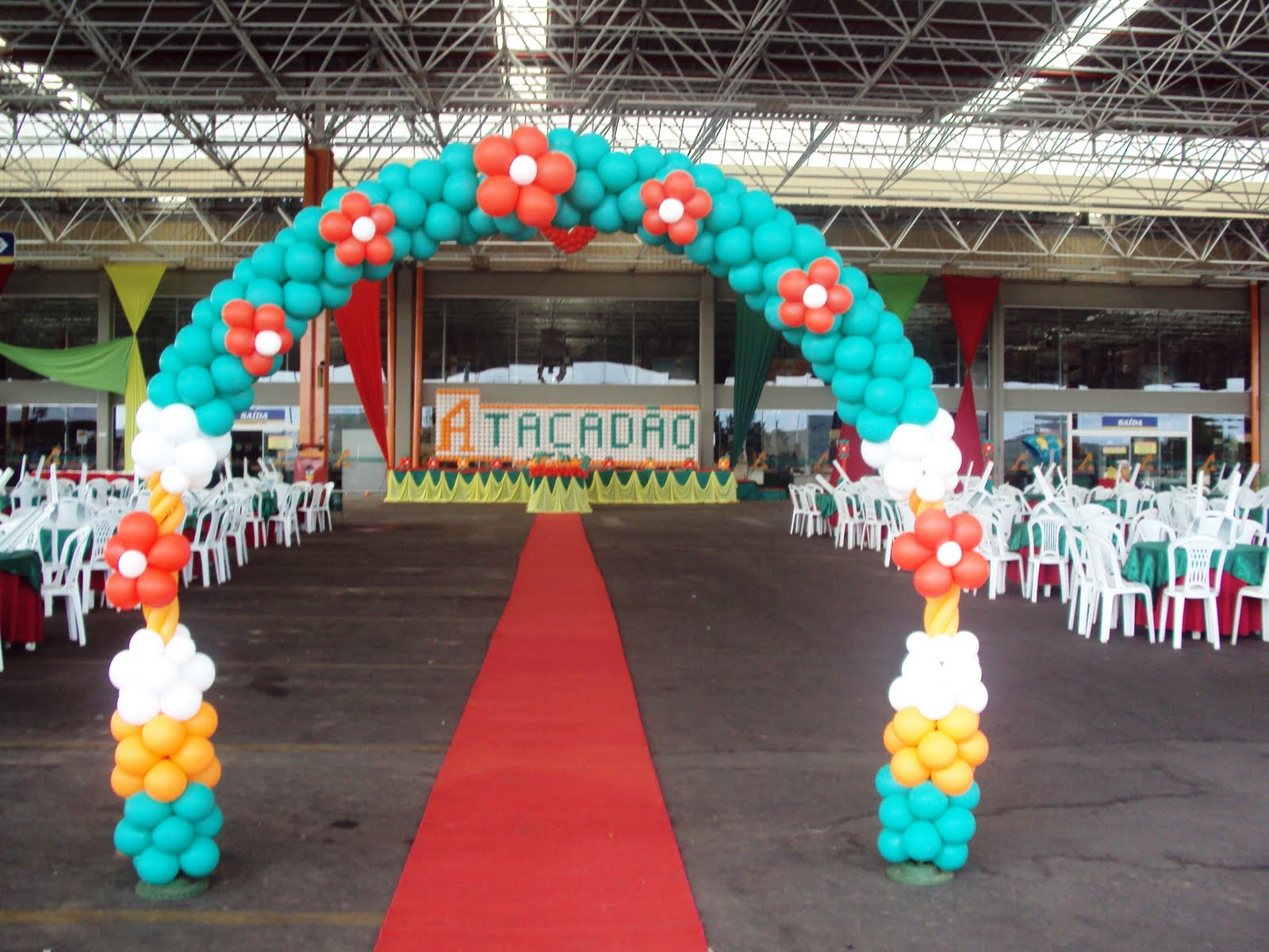 Raissa Festas e Decorações: Festa Atacadão - Dia do Trabalhador