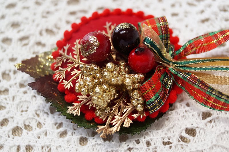 Christmas brooch