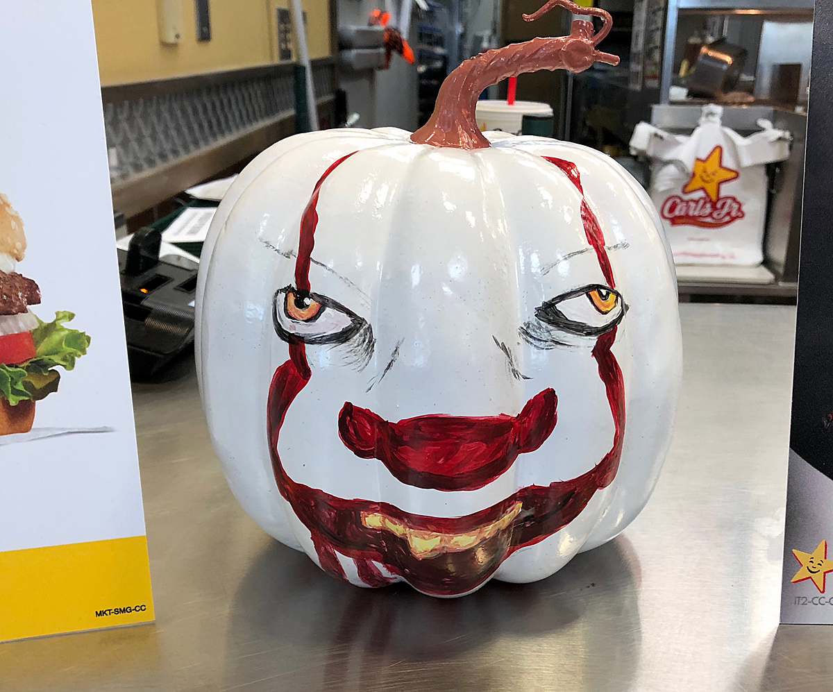 Old Fashion Halloween Scary Clown Pumpkin and Lights