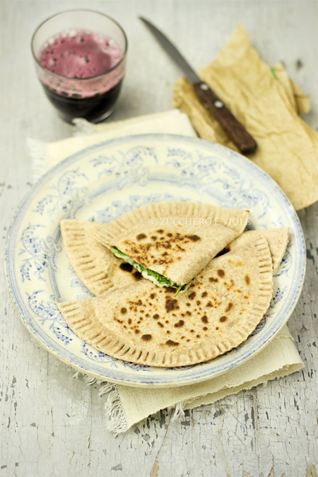 panzerotti vegan stracchino e rucola 