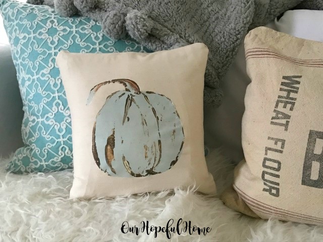 DIY pumpkin pillow transfer fall decor no-sew pillow