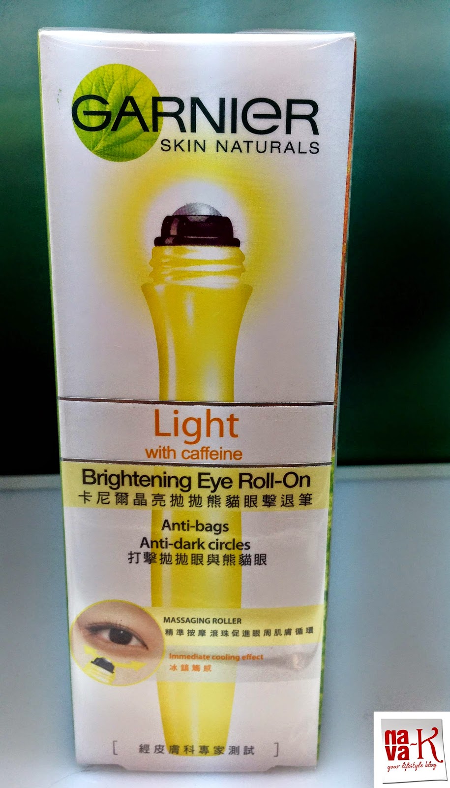 navak Garnier Skin Naturals Light Brightening Eye Roll On