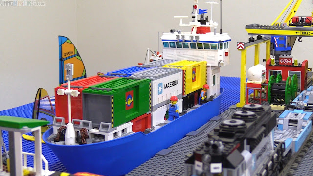 170412b Lego Container Ship Moc