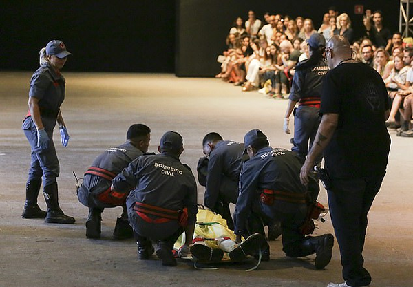 Tragedy as male model, 26, dies after collapsing on the catwalk in the middle of a show, Brazil, News, World, Death, hospital
