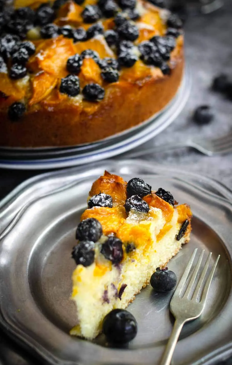 delicious Blueberries and mango pastry cake