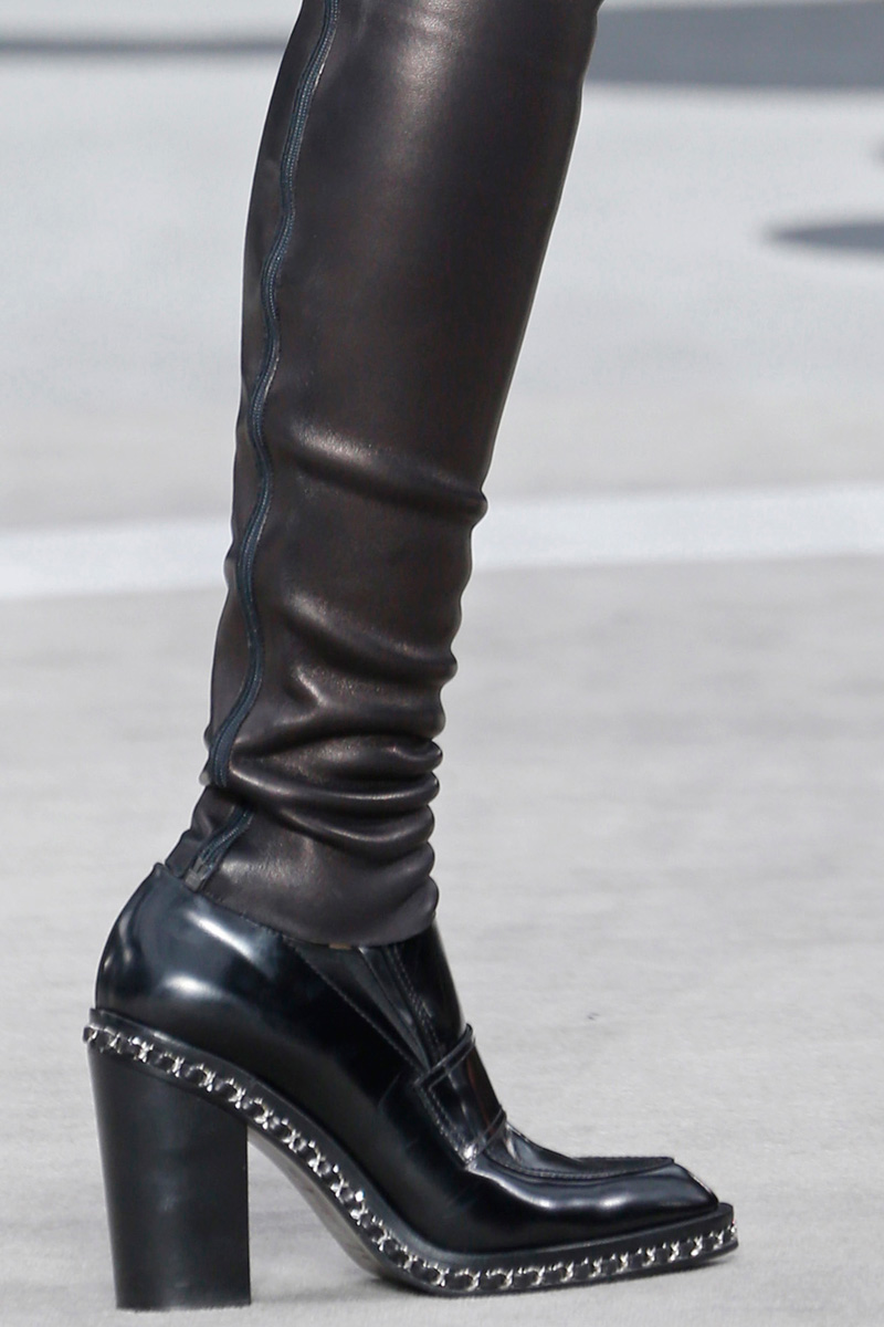My BEADialogy...: Chanel Fall 2013 RTW - Shoes & Hats
