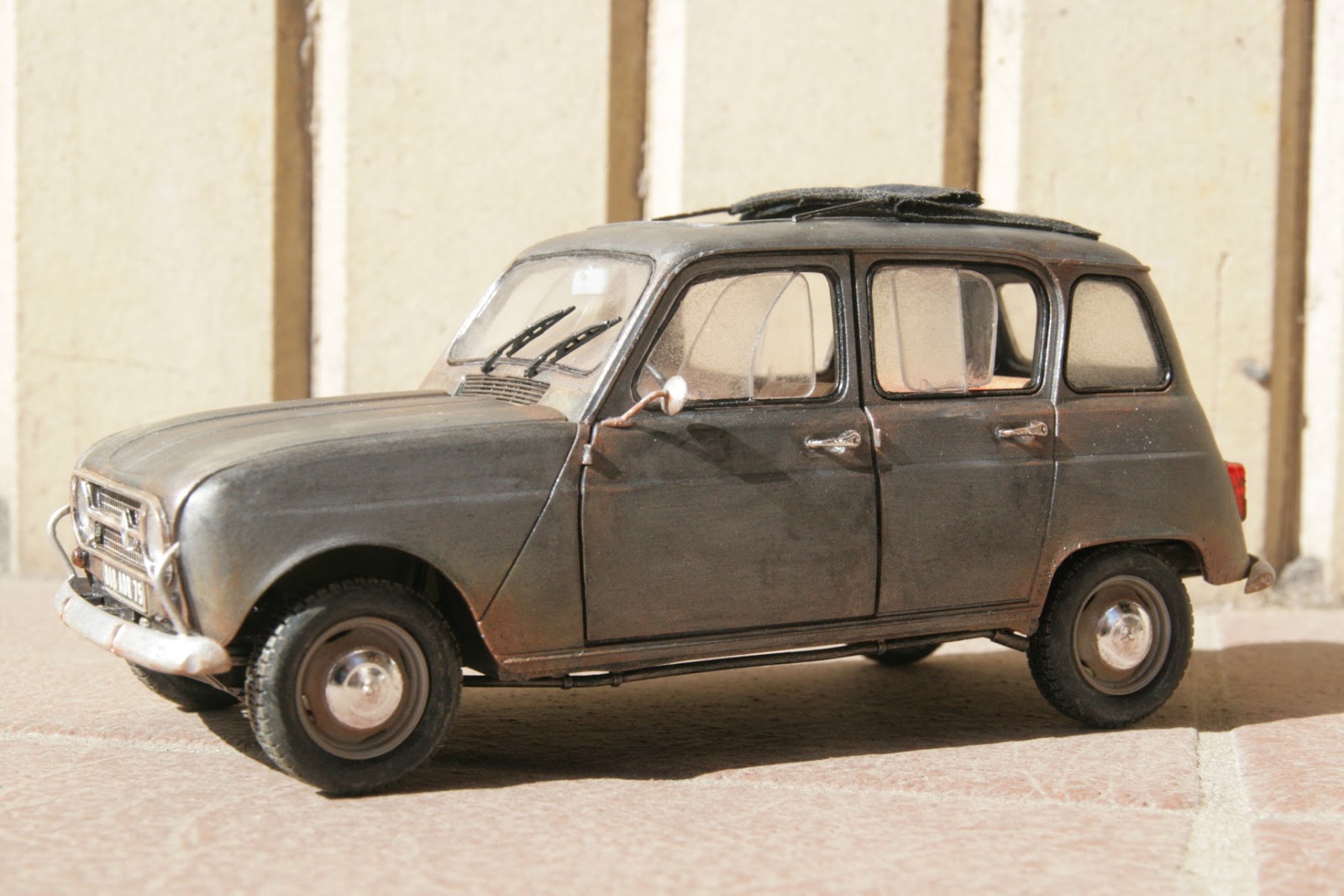 レトロマッチラベル 北欧デザイン 鳥 ルノー4 プラモデル | elecload.com