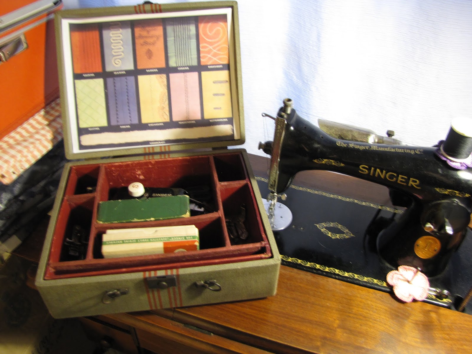 Vintage Singer Simanco sewing machine bobbin case tension adjustment