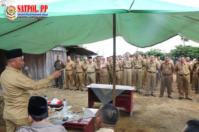 Bupati Lampung Barat Lantik Kasat Pol PP, Pejabat Eselon II, III, dan IV di Kebon Kopi