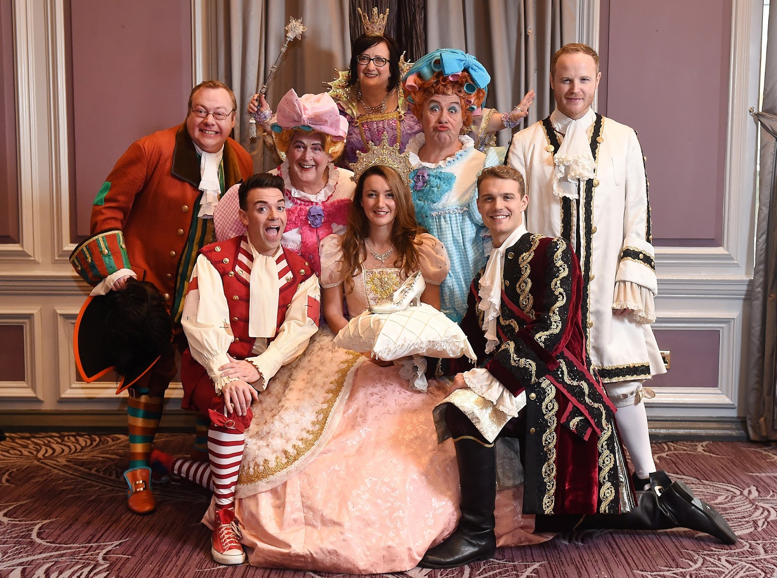 Meet The Stars Of The King S Theatre Panto Cinderella Backstage Pass