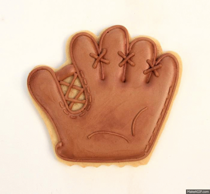 Shading a Baseball Mitt Cookie