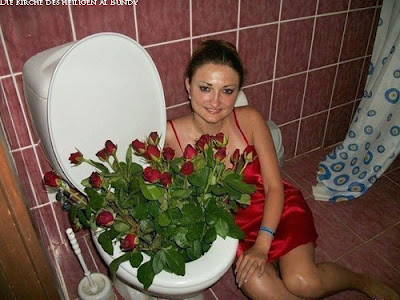Frau bekommt rote Rosen lustige Frauen Bilder