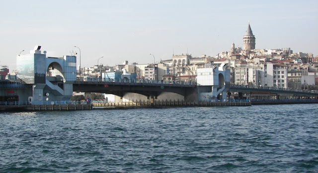 El Puente Gálata en Estambul