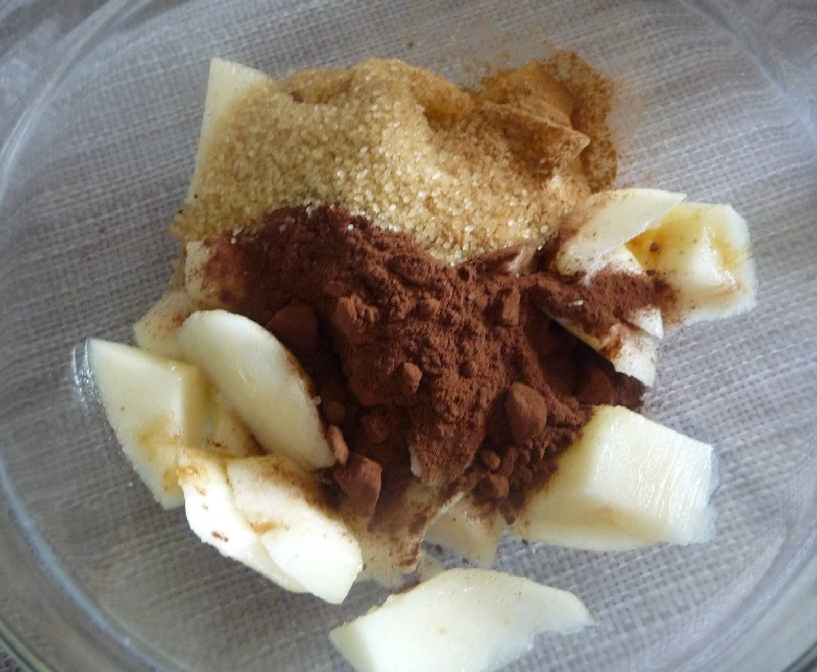 Cuillère, aiguille et scie sauteuse Compote de poire au chocolat