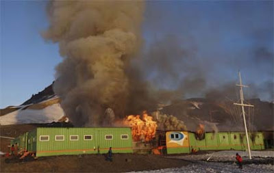 Morte de militares na Antártida e naufrágio de embarcação mostram a situação de penúria das Armadas