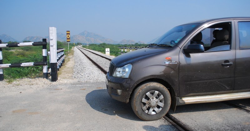 11 Mahindra Xylo E4 Review Enidhi India Travel Blog