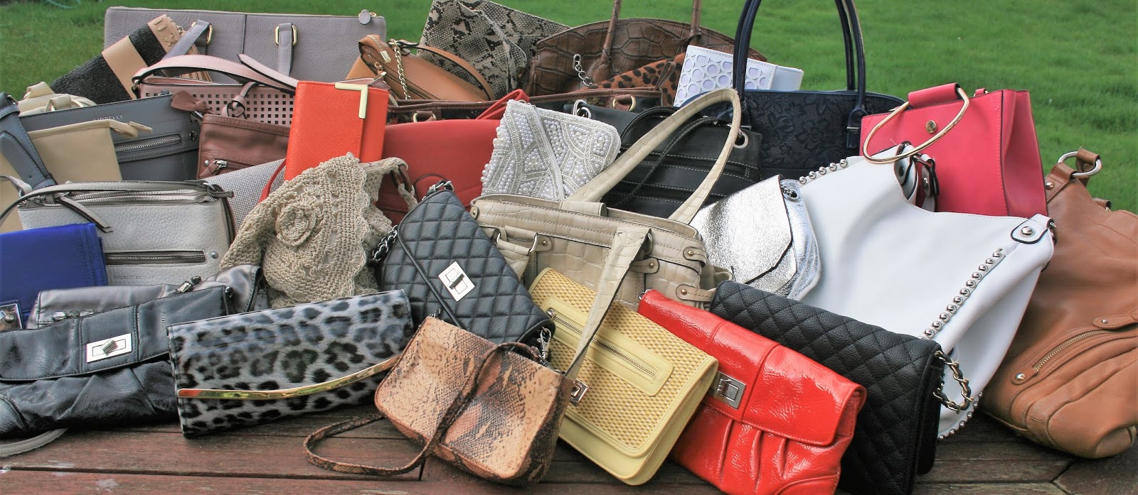 Can a girl ever have enough handbags? #chicandstylish #linkup