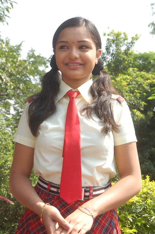 Mallu Actress Yaamini As A School Girl Photo Album Mallu Actress 
