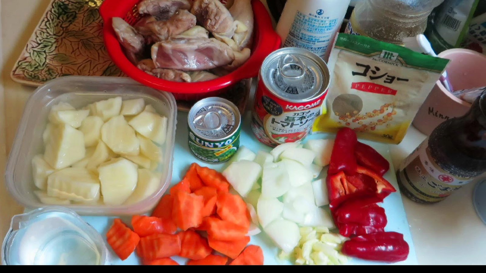 Luweeh's Kitchen: Chicken Afritada Recipe