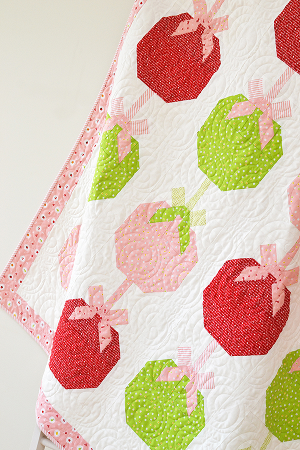 Down Grapevine Lane 'Glorious' Quilt in Sweet Orchard