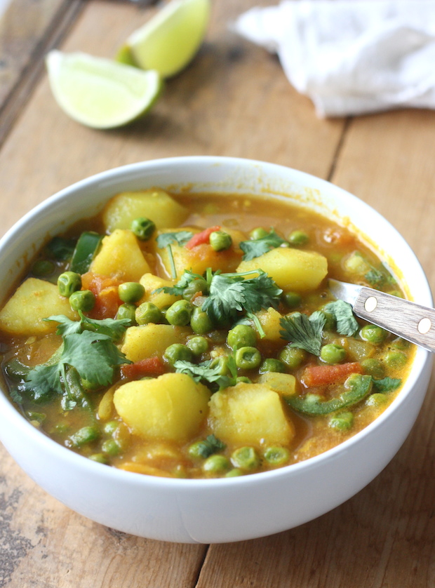 Potato & Sweet Pea Curry recipe (Aloo Matar) by SeasonWithSpice.com