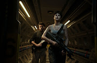 Danny McBride and Katherine Waterston in Alien: Covenant (11)