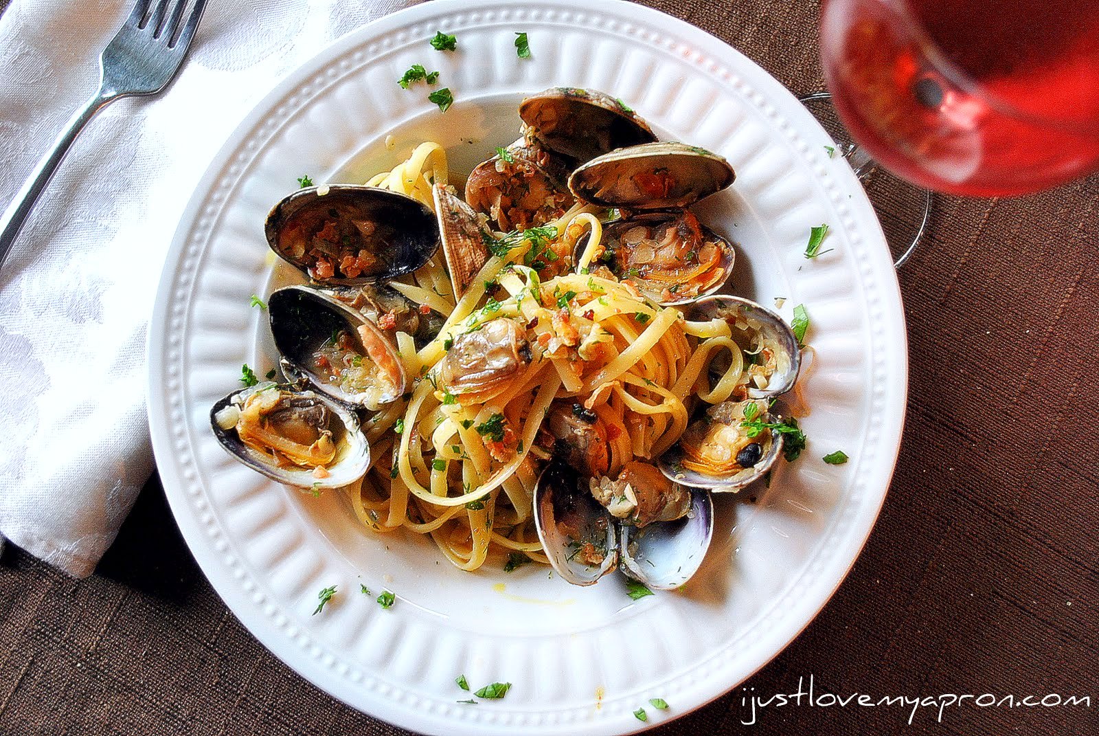 I Just Love My Apron Clam Linguine with Garlic White Wine Sauce