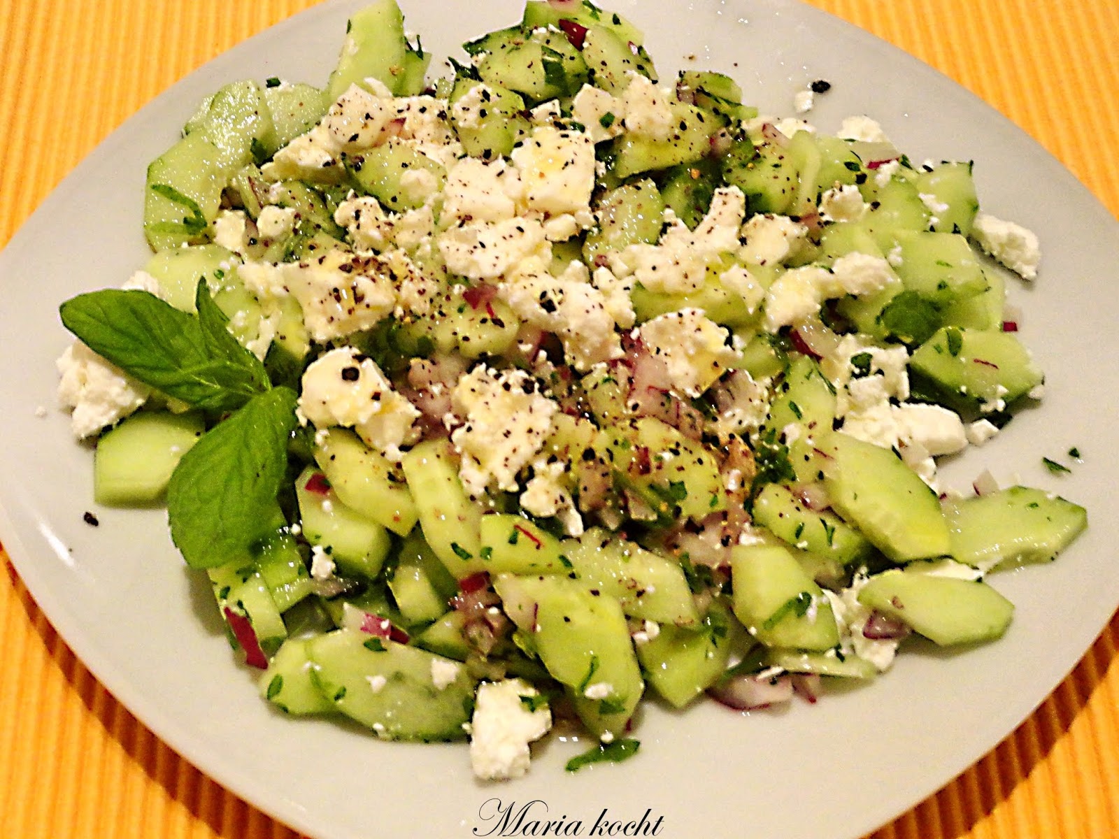 Maria kocht: Gurkensalat mit Feta und Minze / Fetás uborkasaláta mentával