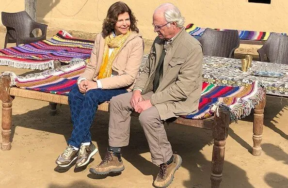 King Carl Gustaf and Queen Silvia met with representatives of the Van Gujjar community, a former nomadic forest tribe