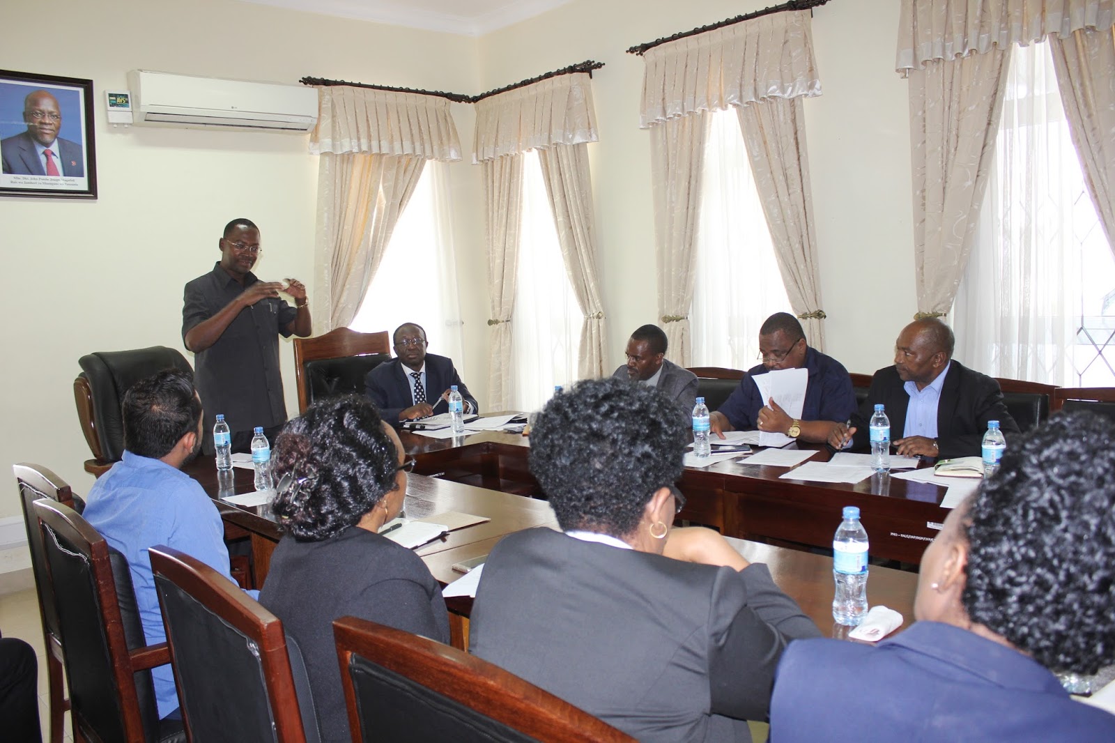 Waziri Simbachawene na Harrison Mwakyembe Waongoza Kikao cha